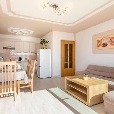 Apartments Abros Crikvenica Exterior foto