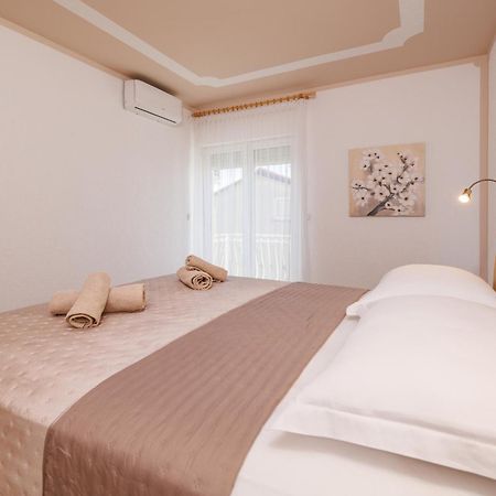 Apartments Abros Crikvenica Exterior foto