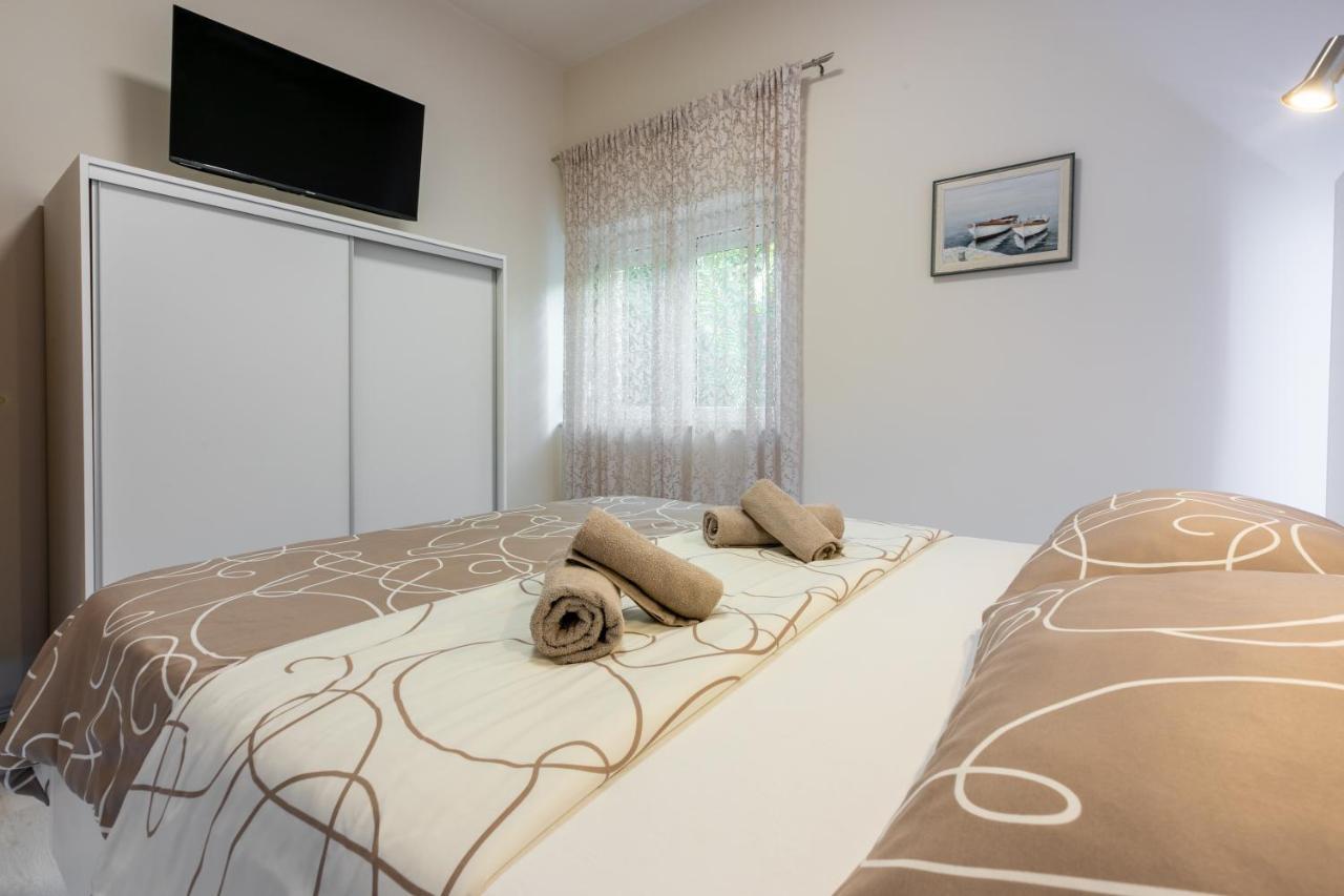 Apartments Abros Crikvenica Exterior foto