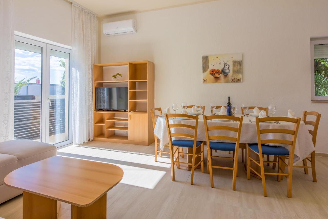 Apartments Abros Crikvenica Exterior foto