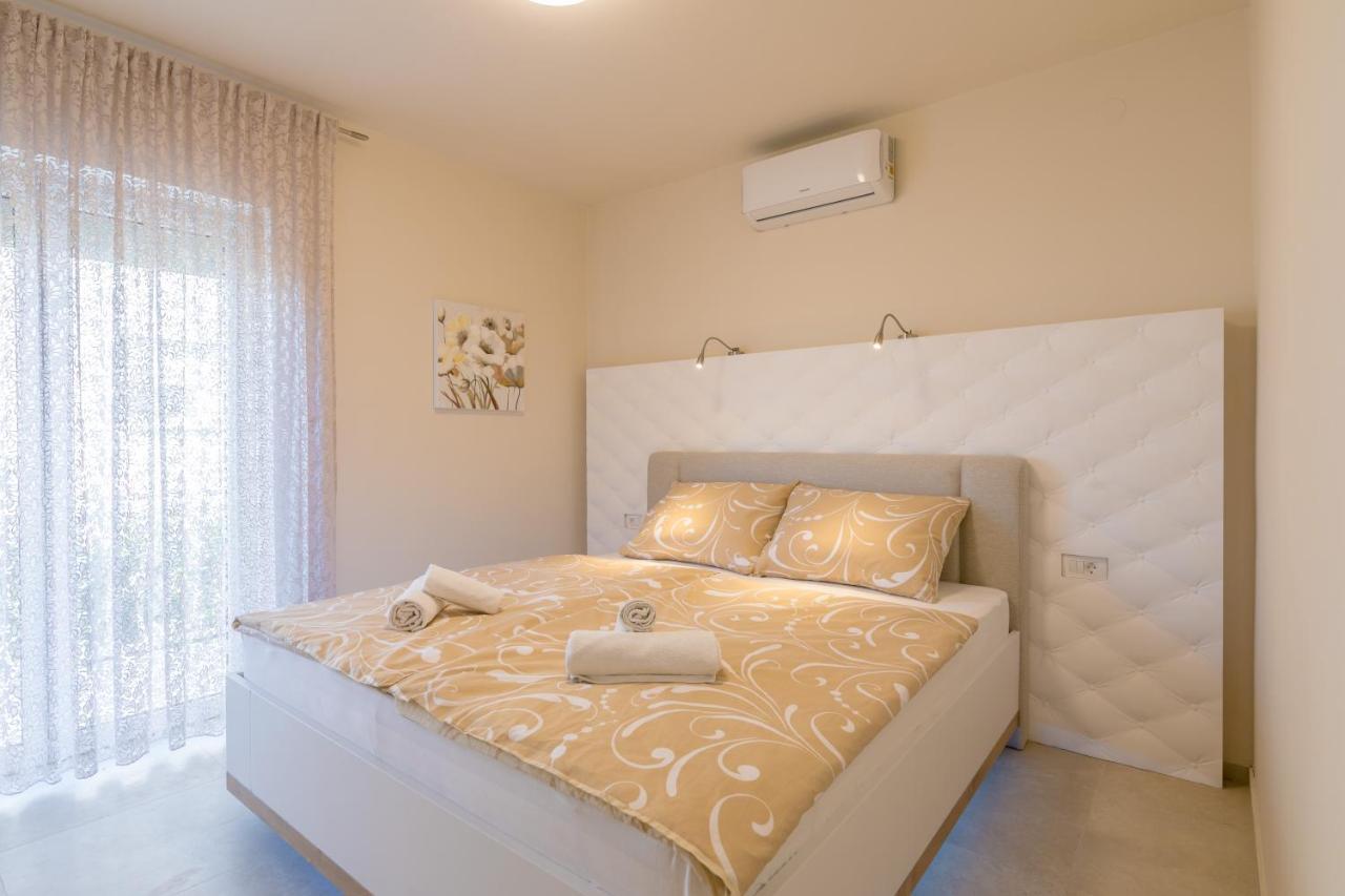 Apartments Abros Crikvenica Exterior foto