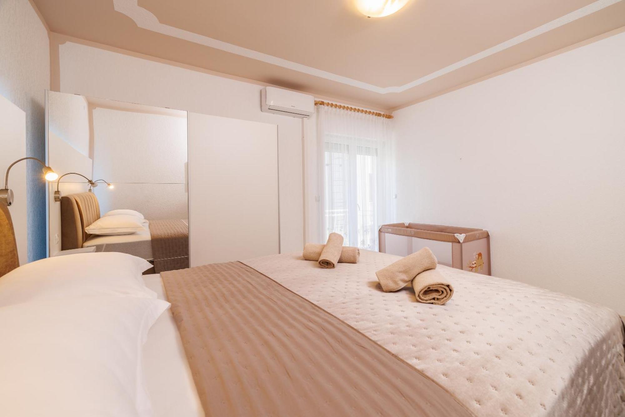 Apartments Abros Crikvenica Exterior foto